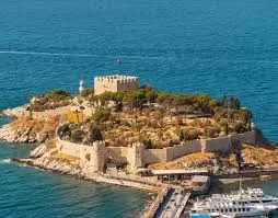 Güvercinada Castle: The Iconic Symbol of Kuşadası, Türkiye